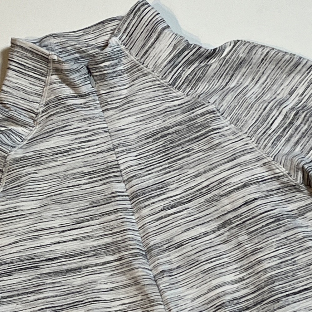 Lululemon Outrun the Elements 1/2 Zip Space Dye‎ Camo White Silver Spoon Size 10